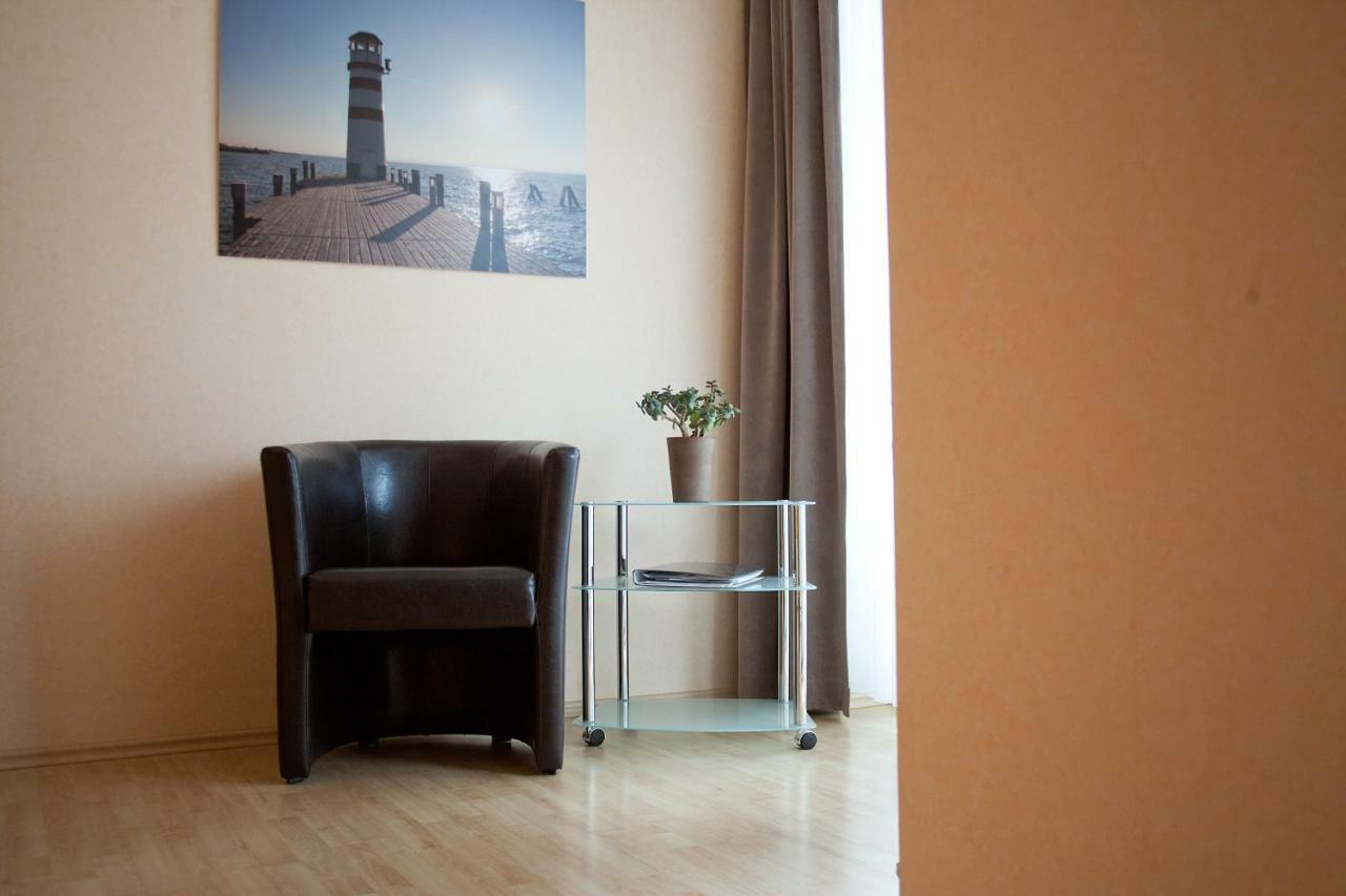 Haus Renee Bed & Breakfast Podersdorf am See Dış mekan fotoğraf