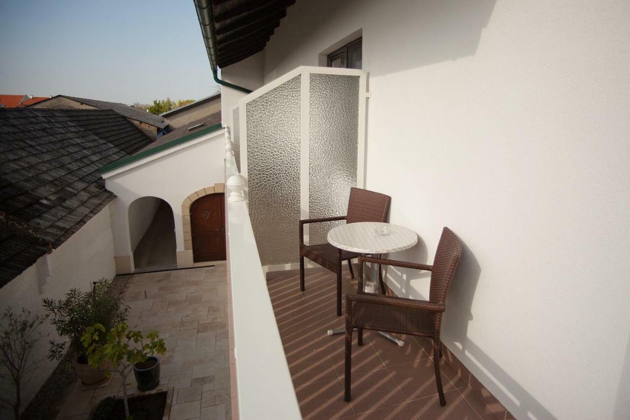 Haus Renee Bed & Breakfast Podersdorf am See Dış mekan fotoğraf
