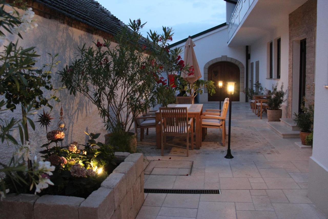 Haus Renee Bed & Breakfast Podersdorf am See Dış mekan fotoğraf